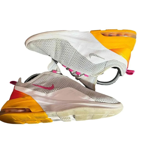 Nike Air Max Motion‎ 2 Women's 10 Grey/Fuchsia/ Orange Sneakers - Picture 1 of 9